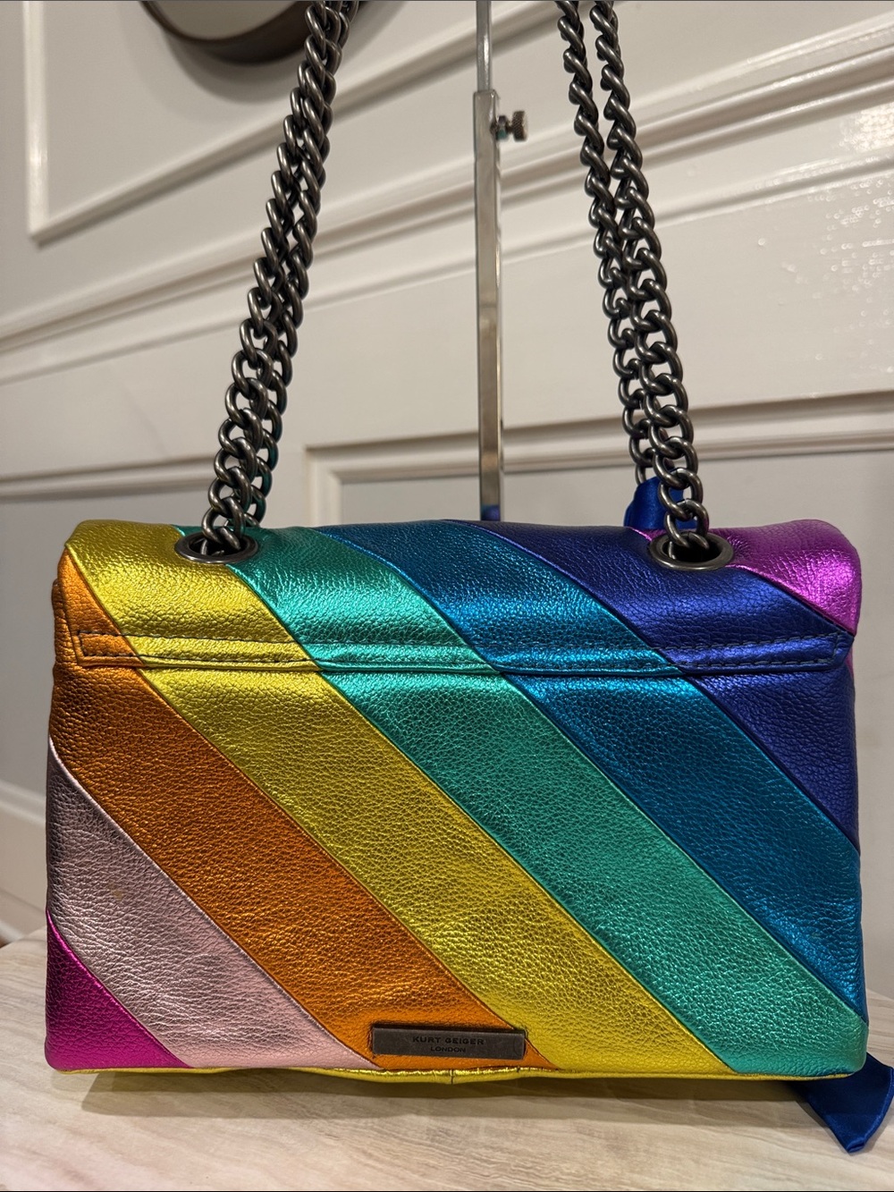 Kurt Geiger Bag Large Kensington Rainbow Leather Shoulder Chain Bag - Picture 9 of 17